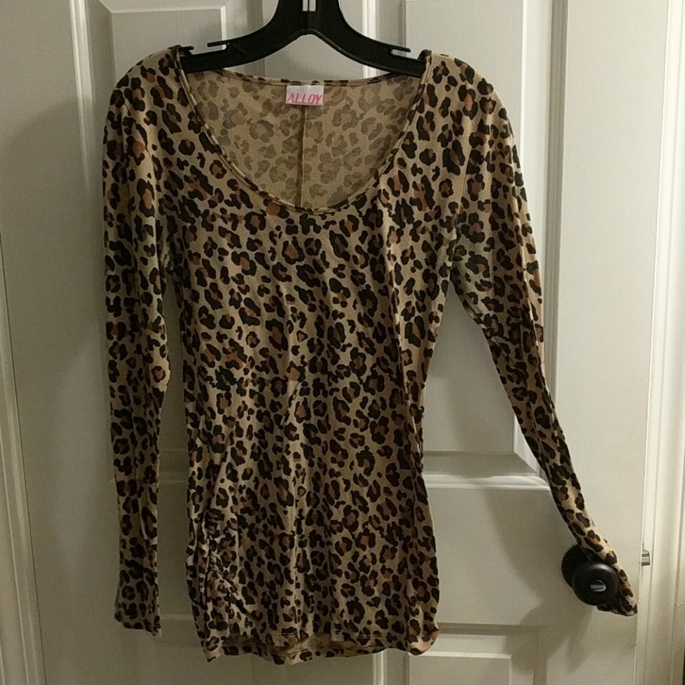 Alloy leopard long sleeve top