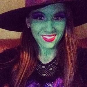 Meet your Posher, Molly