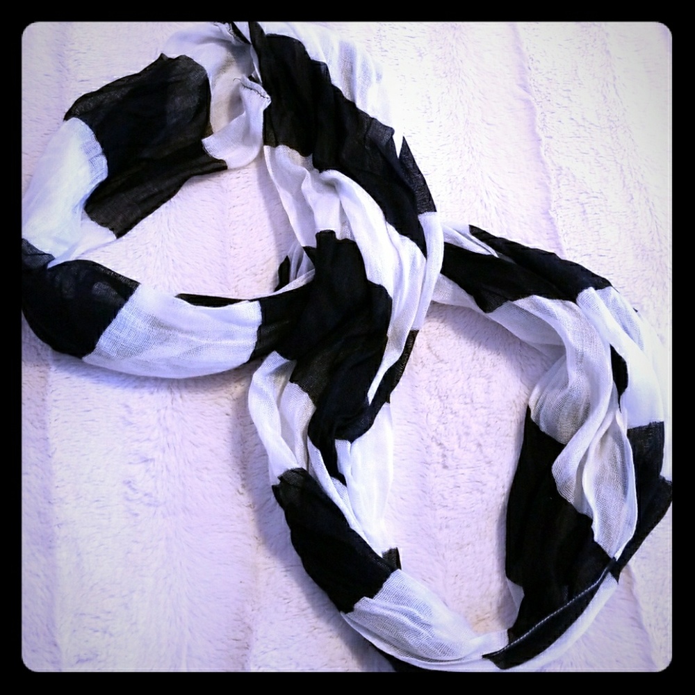 Black and white infinity scarf