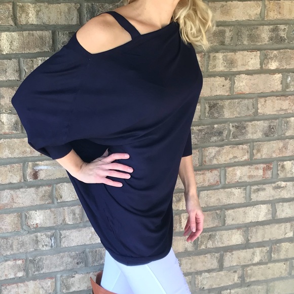 Last 1! Navy asymmetrical sweater - Picture 4 of 6