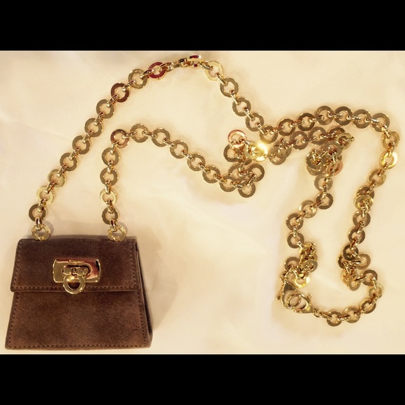 🌞❌SOLD❌SalvatoreFerragamoGacinoMiniChain 🌞 - Picture 4 of 8