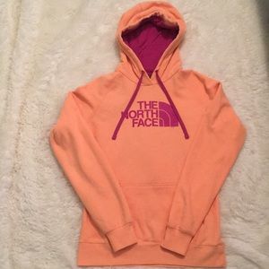 Women's North Face hoodie-M