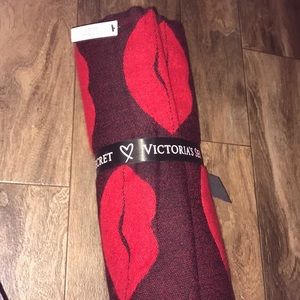 Victoria secret "flirt" blanket