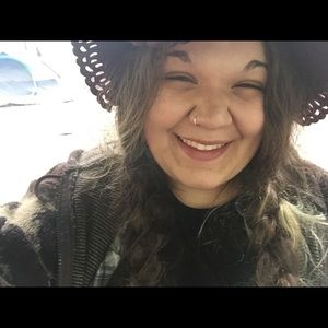 Meet your Posher, Marissa