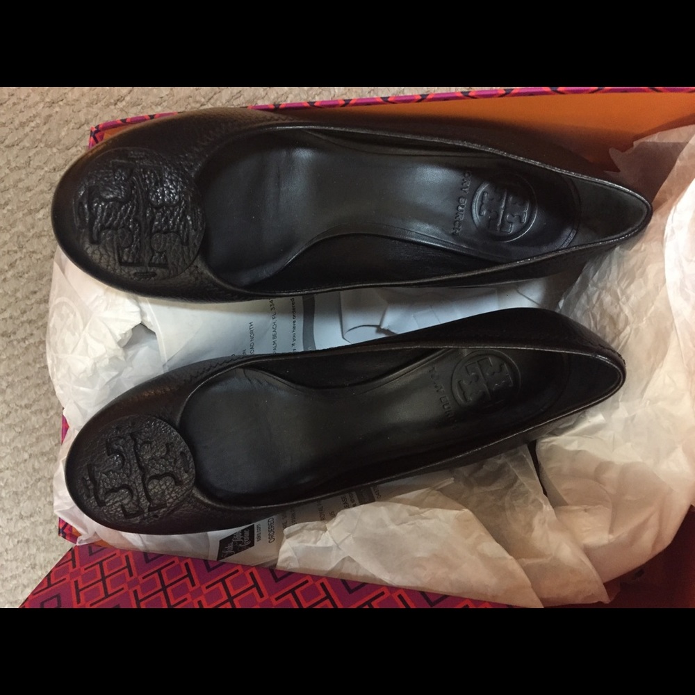 TORY BURCH SALLY WEDGE SIZE 6.5