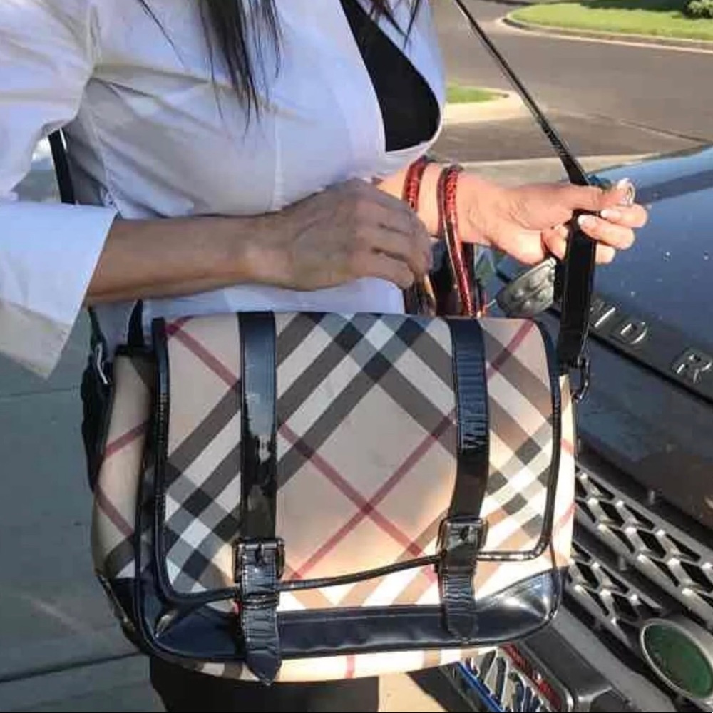 Burberry Messenger Bag Take extra 5% off