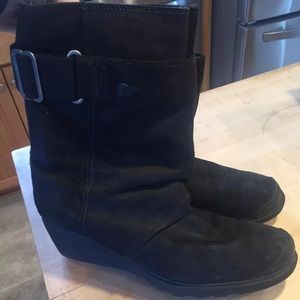 Black Suede Sorel wedges. Gently used