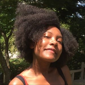 Meet your Posher, Anissa