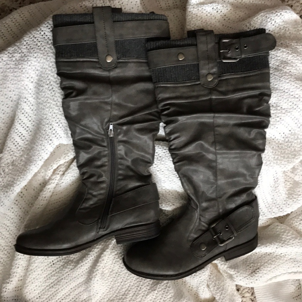 Bamboo Boots with Fabric Cuff and Belt Sz 8