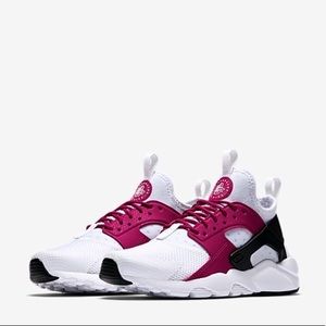 Nike Air Hurache Ultra SE