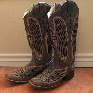 Corral boots