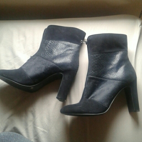 Anne Klein Suede boots - Picture 2 of 2