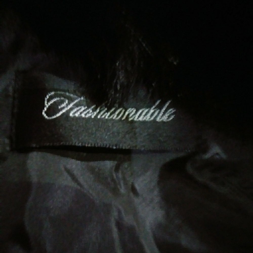 Imitation fox fur. NOT REAL FUR. Wrap