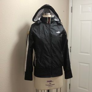 Women’s Ferrari puma windbreaker hooded jacket L