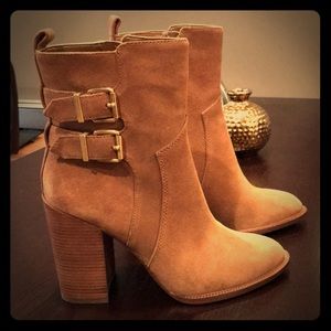 BCGBeneration never worn just tried on! 👢✨