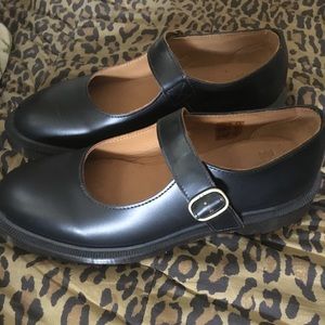 Dr. Marten's women's indica Mary Jane flats