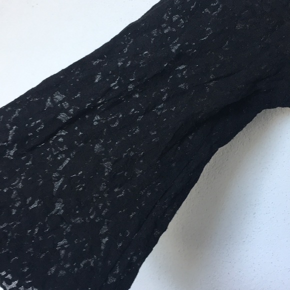 Animal Print Lace Blouse - Picture 4 of 5