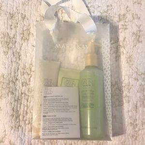 Mary kay satin hands kit