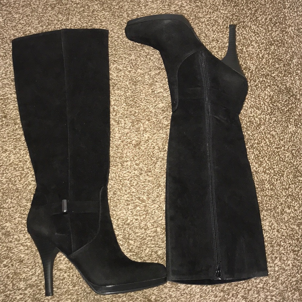 Worthington black suede boots w heel