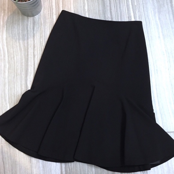 Ann Taylor Factory Dresses & Skirts - 🎀 Ann Taylor Factory Tulip Skirt