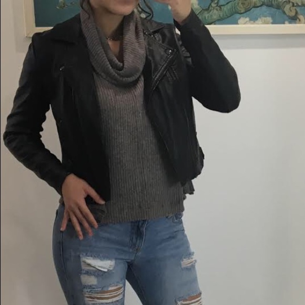 Turtleneck Long Sleeve Shirt