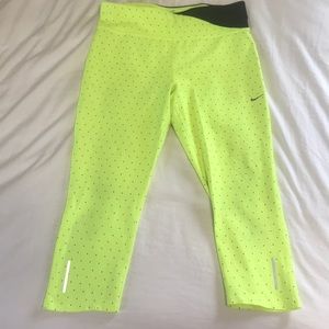 Nike Women’s Dri-fit Capri Leggings