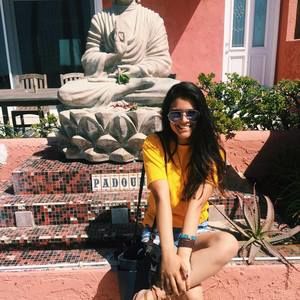 Meet your Posher, Ana