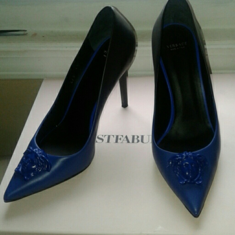 Versace PCS Unique Palazzo Pumps
