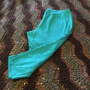 Very Good Condition Plus Size Capri Athletic Pants