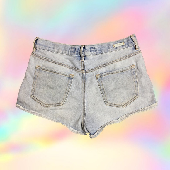 brandy melville light wash shorts - Picture 2 of 4