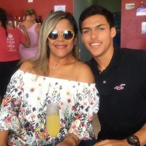 Meet your Posher, Julian