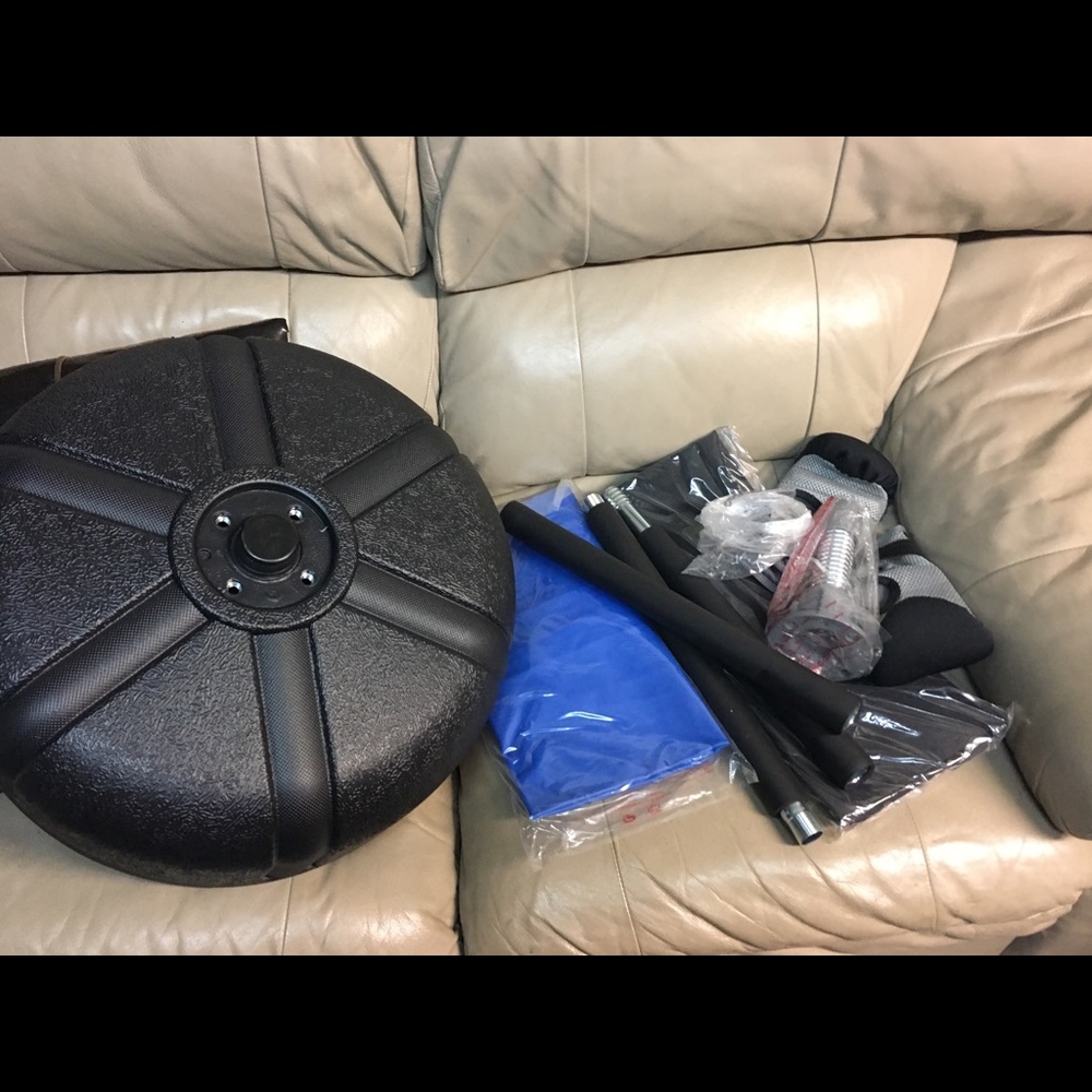 Everlast kickboxing stand