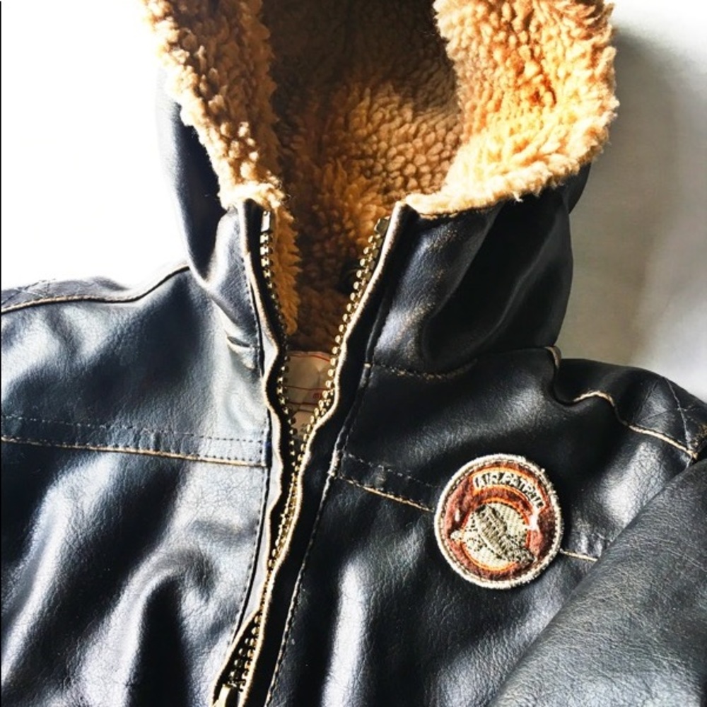 Boys faux leather coat with very warm lining - Picture 2 of 3