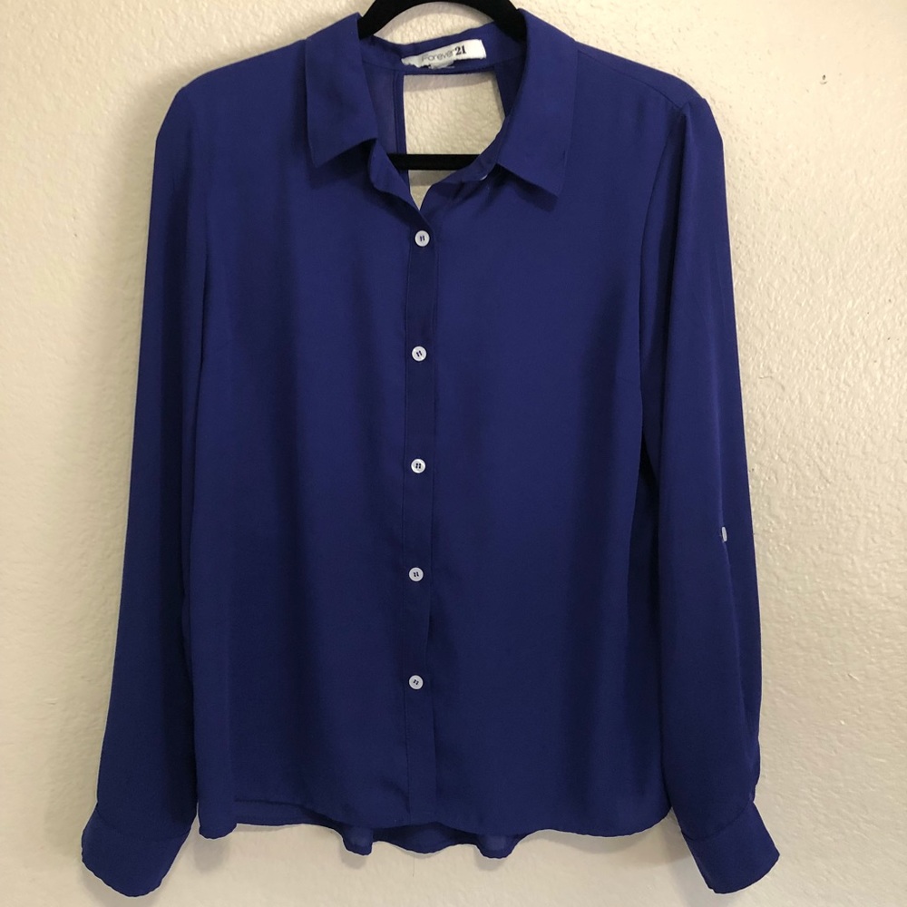 Blue blouse long sleeve w/white buttons