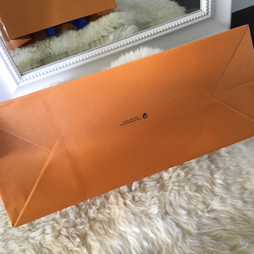 Louis Vuitton authentic orange bag - Picture 3 of 3