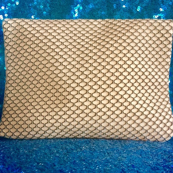 LAST CHANCE!🌸Soft Pink & Black Makeup Bag🎆👛 - Picture 2 of 2