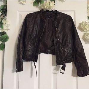 🎉Sale🎉 Dark Brown Faux Leather Cropped Jacket