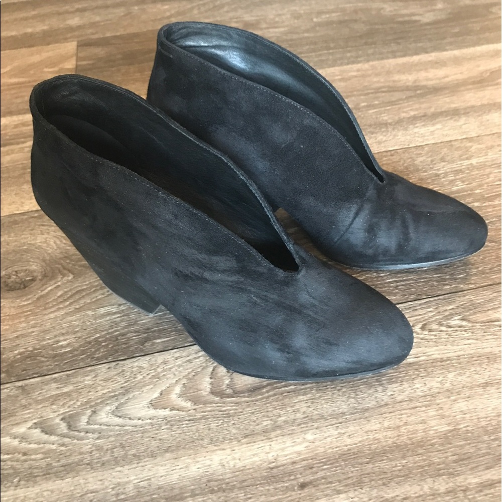 Eileen Fisher black suede booties