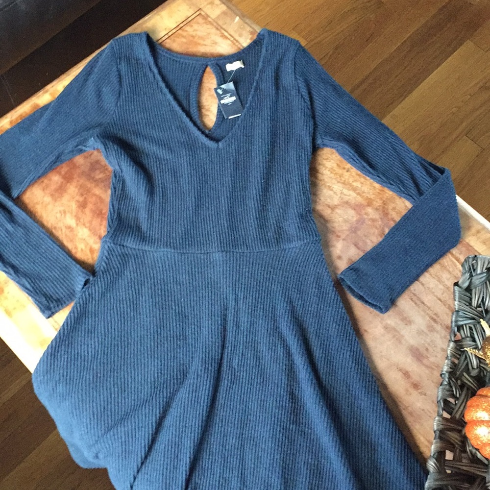 NWT Hollister V Neck Super Soft Knit Dress Keyhole