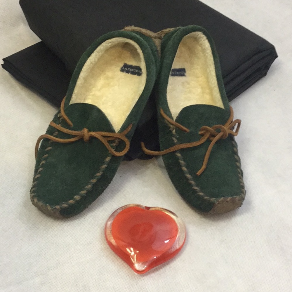 🎈LAST CHANCE DONATING Lands End moccasins