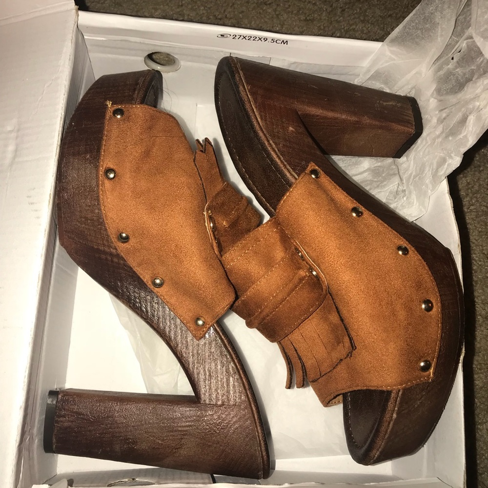 Brown Mules