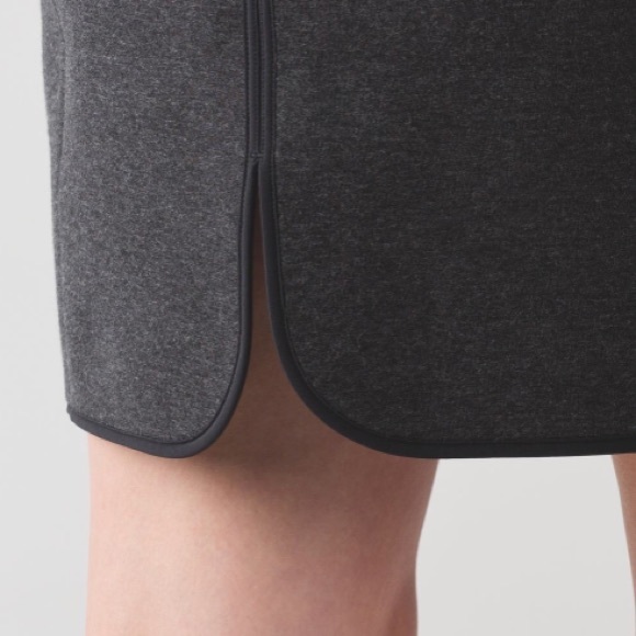• Lululemon • City Bound Dress Heathered Black 8 - Picture 4 of 7