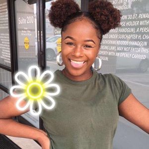 Meet your Posher, Maya