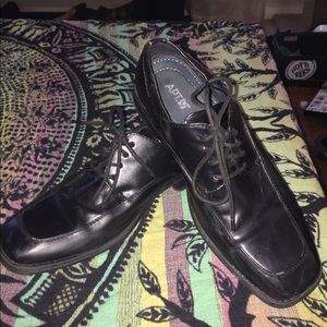 Men's size 8 Apt 9 Dress Shoes