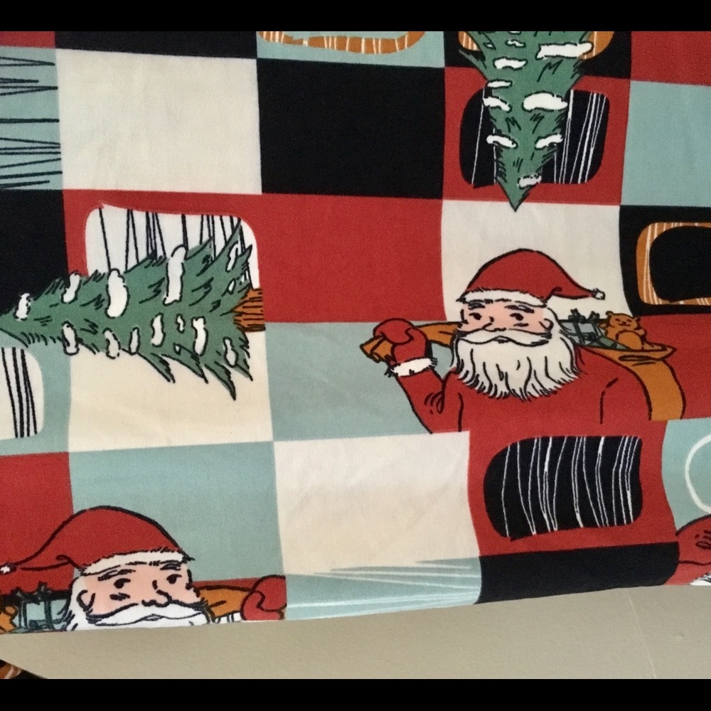 🎄In🎅Lularoe Holiday Gigi Tops M Santa NWT - Picture 2 of 4