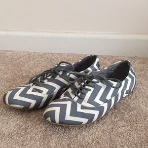 Chevron Vintage Style Shoes