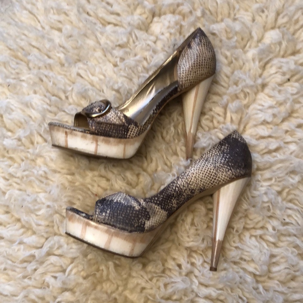 Jessica Simpson heels