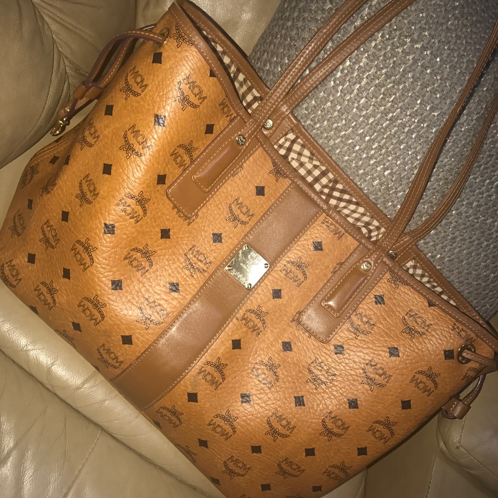 Authentic MCM Shopper + Pouch lowest $400