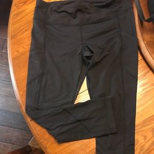 Lulu Lemon Leggings in crop length