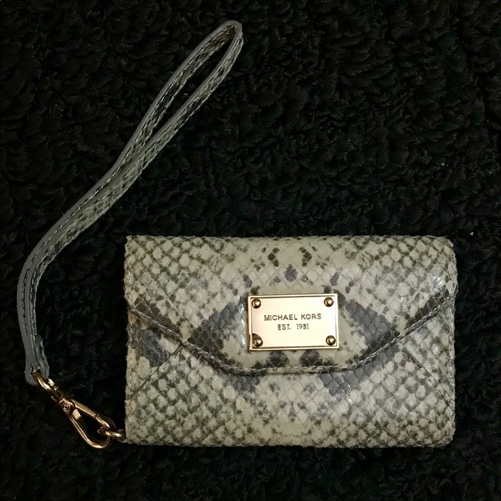 Michael Kors wristlet